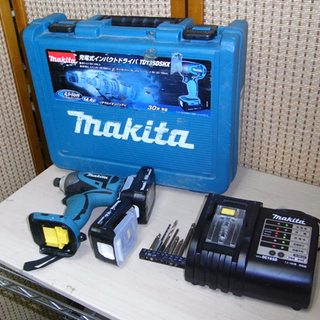 マキタ 充電式 インパクト ドライバ 2.6Ah TD135DSHX 14.4V バッテリ×2 充電器付き