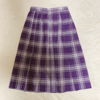紫のスカート 