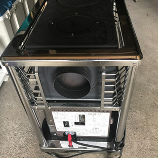 石油ストーブ　煙突式