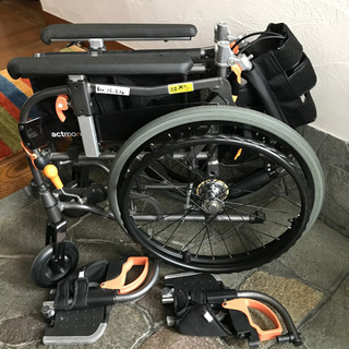 S149★actmore　 自走式車いす　消毒済み　保証付き 送料込み アクトモア シュシュ 自走式 | 株式会社フロンティア
