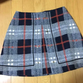 【ネット決済・配送可】レディース　スカート　新品　冬物　台形　チェック