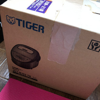 【炊飯器 5.5合炊き】新品 【TIGER】JKT-B103 TK