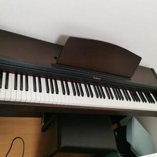 【ネット決済・配送可】電子ピアノ Roland