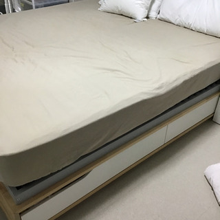 IKEA 収納付きベッド2台　mandal とても綺麗です