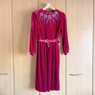 昭和レトロ　赤いドレス