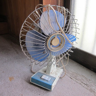 古い扇風機です。