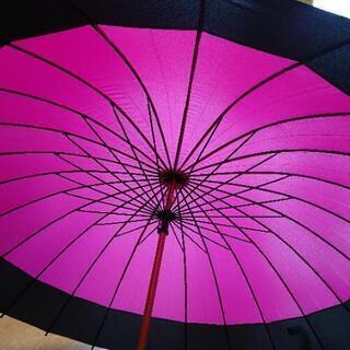新品・未使用 雨傘 24本張り120cm 濃いピンク色 黒縁