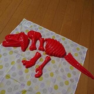 恐竜化石砂場おもちゃ