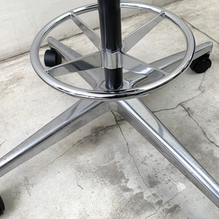 ハーマンミラー HermanMiller パーチスツール | ロバート・プロプスト 緑 引き渡しのみ