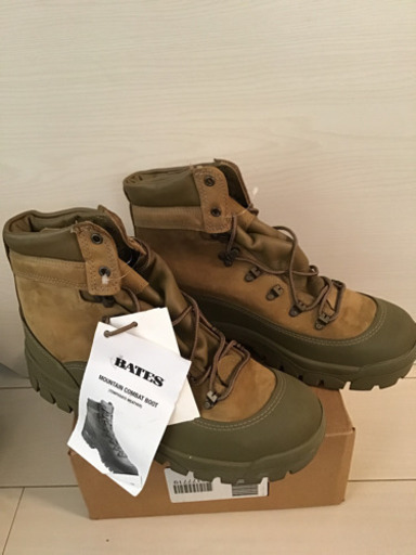 マウンテンコンバットブーツ　タグ付き