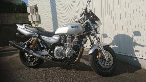 取引先決まりました。たくさんのお問い合わせありがとうごさいました。★XJR1300★ (RP01J) シルバー 走行約2.5万キロ 車検R3.2