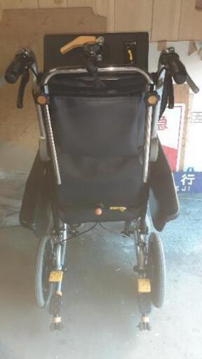 リクライニング式車椅子