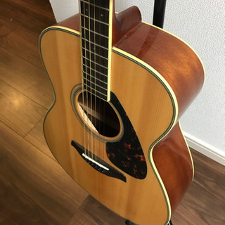 ヤマハFS720S アコースティックギター、スタンド付き