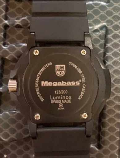 早い者勝ち！Megabass×LUMINOXコラボ200個限定品シリアルNO入り