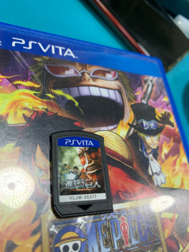 PSVITAホワイト ソフト4つ付き PlayStation Vita Wi-Fiモデルゲーム