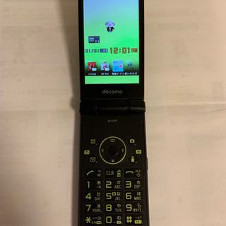 NTT docomo SH-07F グリーン