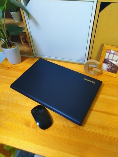 メモリ6Gの高性能dynabook♪　美品！　上質でモダンなマットブラックでかっこいい★　高速デュアルコアCPU★　　　東芝　dynabook　Satellite　大画面15.6インチ　最新Windows10　64Bit　大容量320G　黒　高級感　テンキー内蔵　マウス付き 　ノートパソコン　無線LAN　Wi-Fi対応 　DVDドライブ