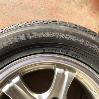 お話し中】ハイエース、キャラバンに 215/70/15 スタッドレス