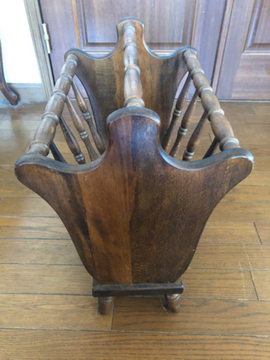 キツツキマーク飛騨産業のマガジンラック