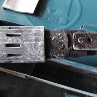 ★値下げ　中古　マキタ　電動ハンマーHM-0810★ 