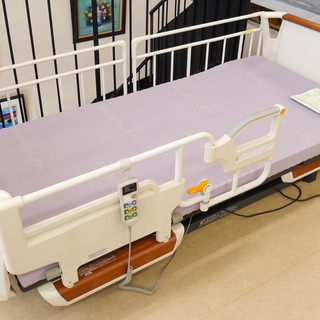 電動介護用ベッド パラマウントベッド 3モーター 数回使用の美品!  KQ-9331 39TOP