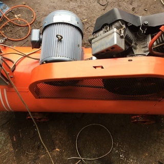 バンザイ エアーコンプレッサー 220Lタンク 5馬力