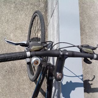 クロスバイクmomentum Z3 21段変速 黒 配送無料