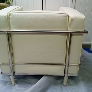 R1761) リプロダクト品ル・コルビジェ LC2 1P ホワイト 本革 ソファ 店頭取引大歓迎♪