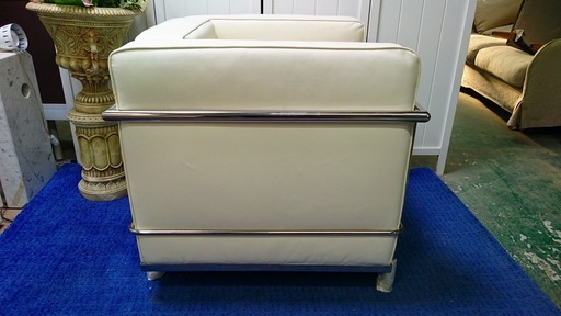 ル・コルビュジエ LC2 2P ホワイト 2人掛けソファー リプロダクト 幅