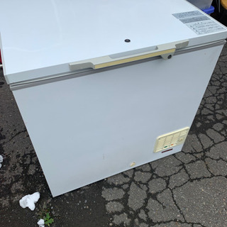 SANYO 5ドア 冷凍冷蔵庫 2005年製 中古 古いけどバッチリ稼働