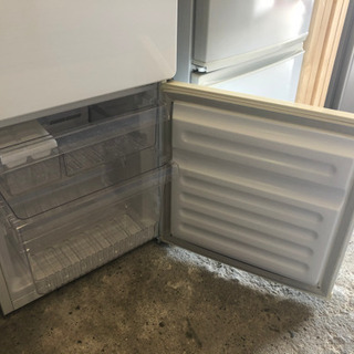 【リサイクルショップ八光　田上店　安心の3か月保証　旧鹿児島市配達・設置無料】ユーイング U-ING UR-F110F-W [冷凍冷蔵庫 (110L・右開） 2ドア スターリングホワイト]】