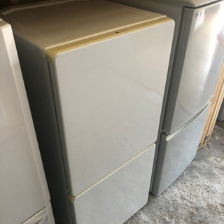 【リサイクルショップ八光　田上店　安心の3か月保証　旧鹿児島市配達・設置無料】ユーイング U-ING UR-F110F-W [冷凍冷蔵庫 (110L・右開） 2ドア スターリングホワイト]】