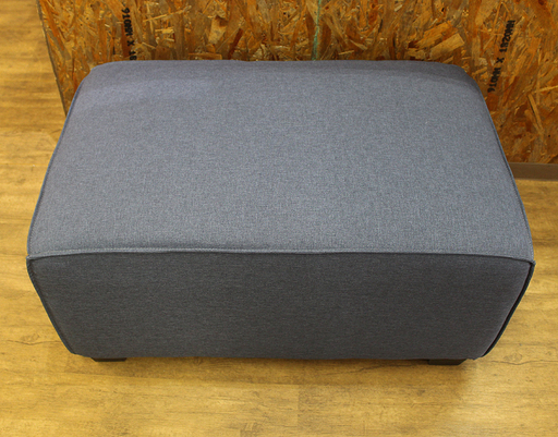 IDC OTSUKA(大塚家具)のルーニー 本革オットマン！キャメル色が明るく