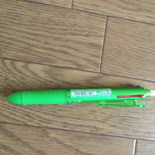 パイロット　消せる3色ボールペン　グリーン　未使用