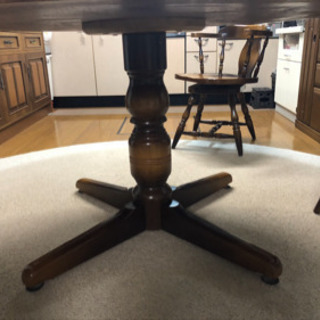 お値引相談可!!飛騨産業　キツツキマーク　ダイニングセット　丸テーブル