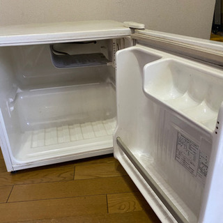 ジャンク扱い小型冷蔵庫