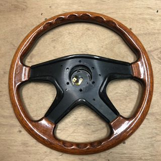 社外ハンドル　ウッドハンドル　MOMO メイドインイタリー