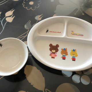 子供用茶碗とプレート