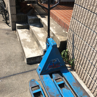 コマツ製ハンドトラック1500kg