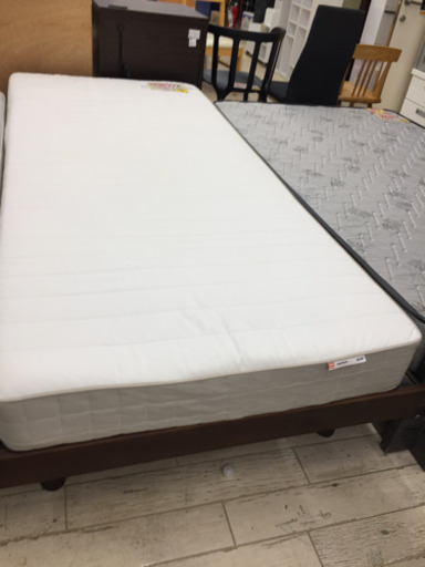 8/21  東区和白  定価¥42,000  HAPSLO  シングルベッド  シンプル 使いやすい
