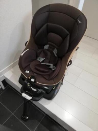 回転式チャイルドシート