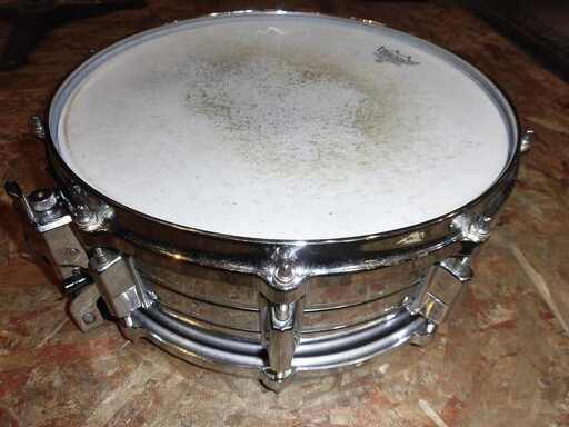 スネア / PEARL STEEL（14”×5.5”）
