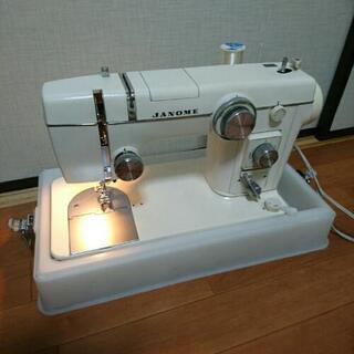 ジャノメミシン昭和レトロモデル802 ミシン糸たくさん 動作確認済み