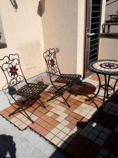 9月5日まで ガーデニングテーブルセット 石調タイル Tomato 長原の自転車の中古あげます 譲ります ジモティーで不用品の処分