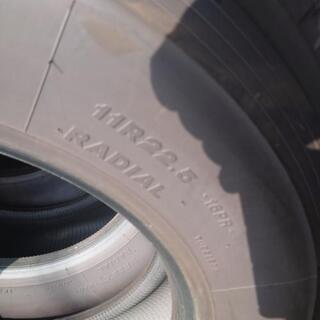 タイヤ　大型ブリヂストン　2019年製造