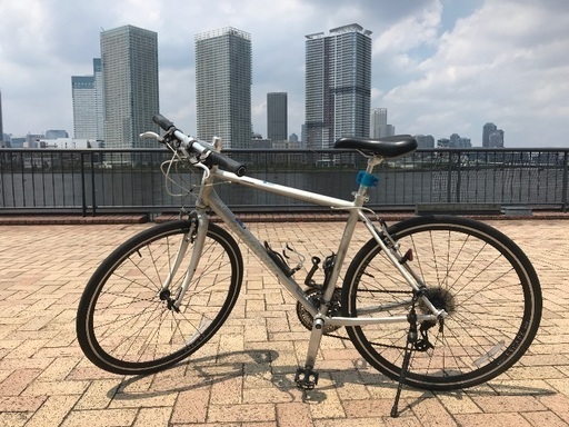 Giant Escape クロスバイク、自転車