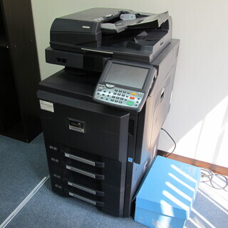 業務用複合機（kyocera TASKalfa3051ci) 差し上げます。