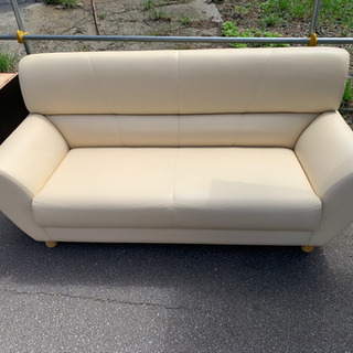 8/24大幅値下げ】MIYATA asahikawa クリーム色ソファ 8/24大幅値下げ
