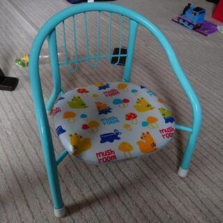 子供用のミニ椅子