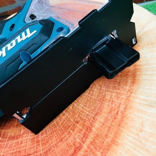 マキタ makita SD180D ボードカッター【リライズ野田愛宕店】【管理番号：2400010106866】【中古】 リライズ買取実績 | makita 充電式ボードカッター本体のみ SD180D